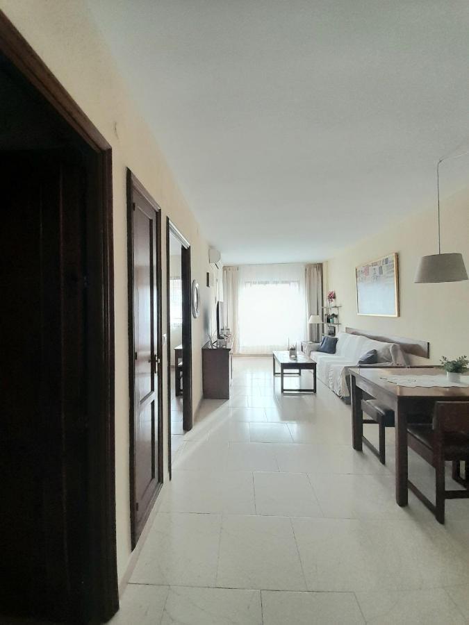 Nice Apartment In Hotel Ronda 4 First Beach Line Fuengirola Exteriör bild