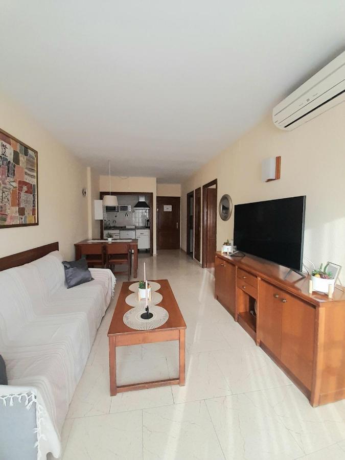 Nice Apartment In Hotel Ronda 4 First Beach Line Fuengirola Exteriör bild