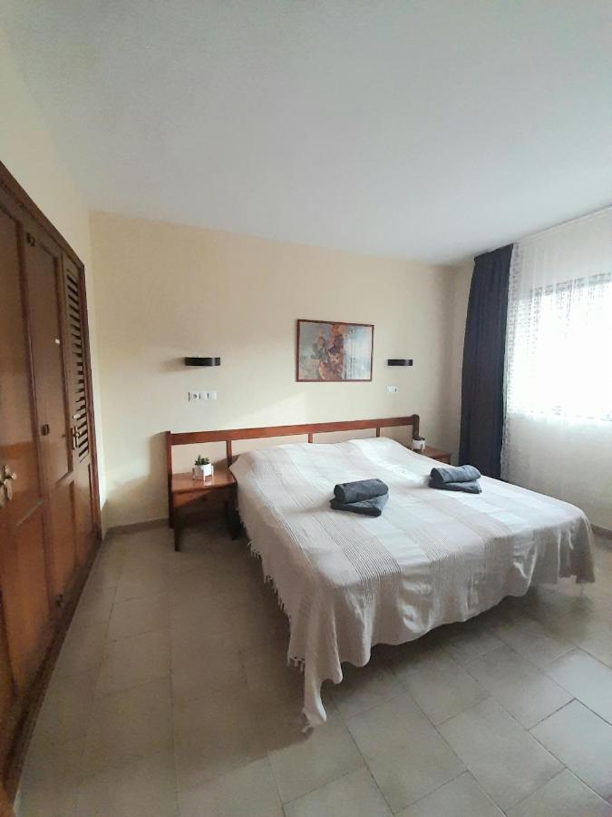 Nice Apartment In Hotel Ronda 4 First Beach Line Fuengirola Exteriör bild
